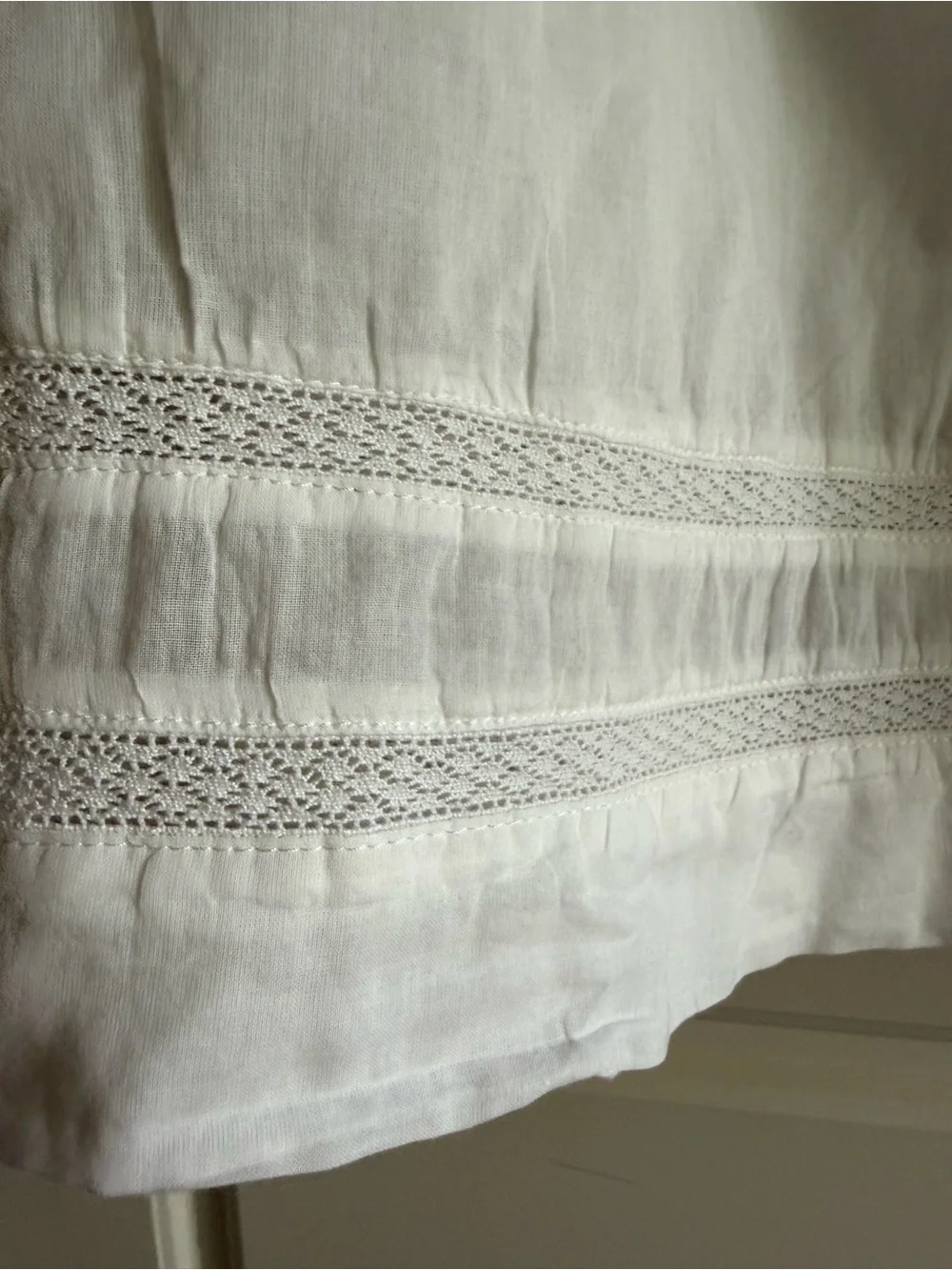GAP White Cotton Sleeveless Camisole with Lace Trim - Picture 5 of 8